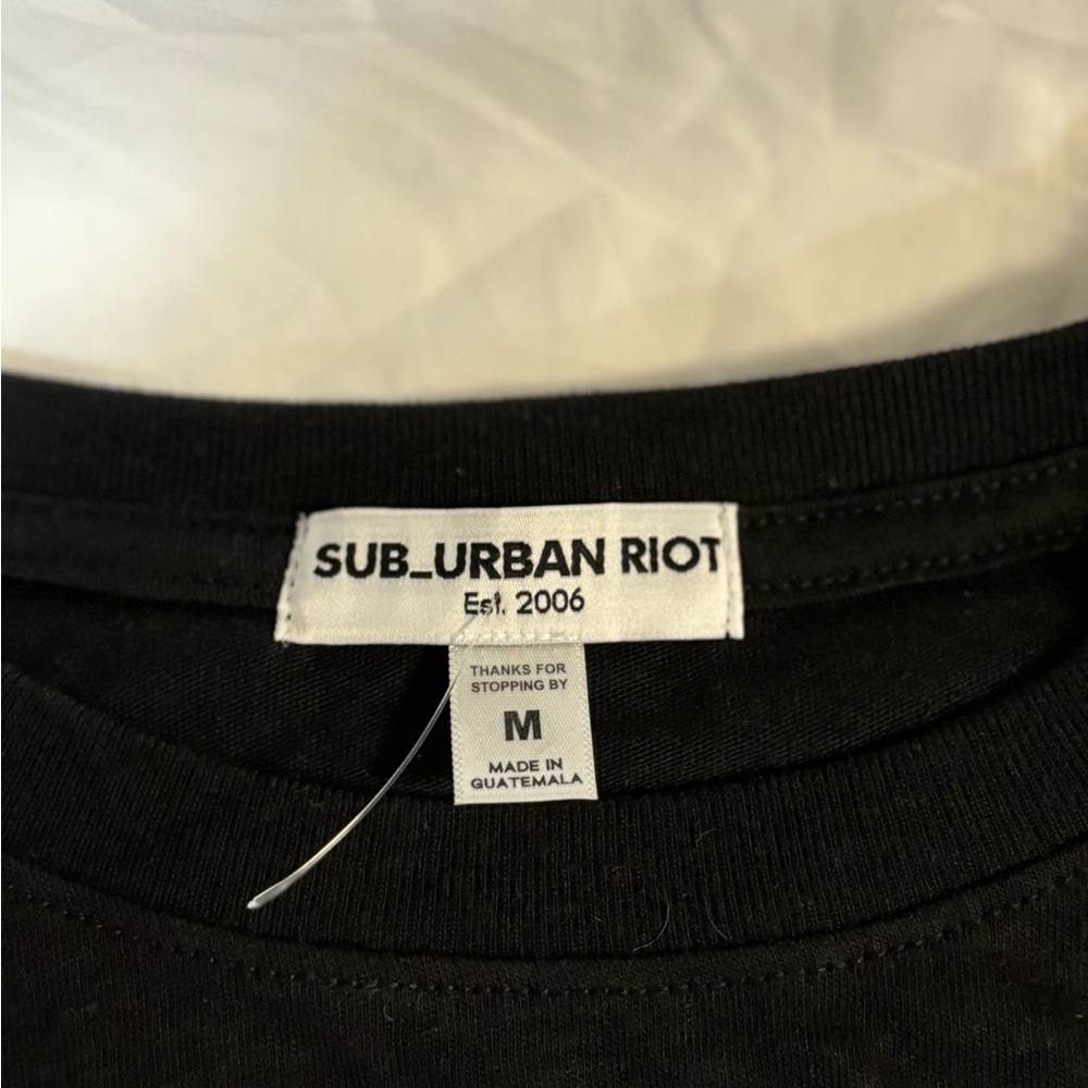 Fall black t-shirt - Picture 3 of 3
